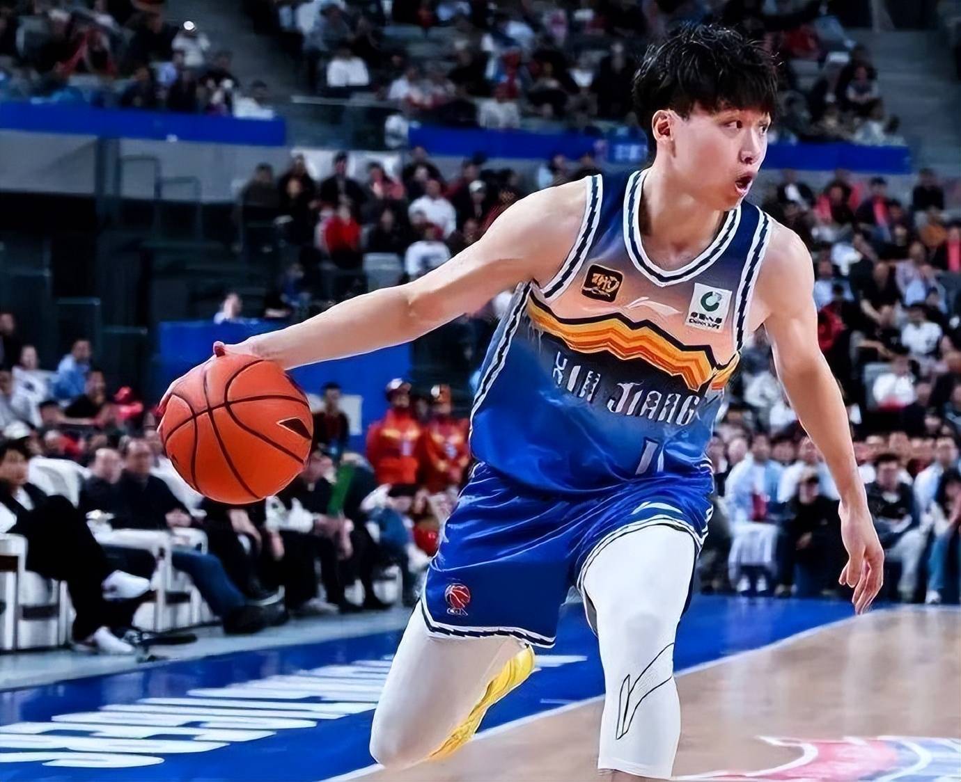 爱游戏体育-关于新疆广汇发布备战花絮，集结日伤情更新，NBA季后赛任务艰巨，数据层面出现新趋势的信息